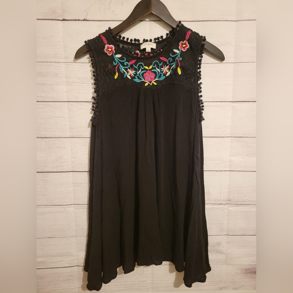 Umgee Floral Embroidered Sleveless Mini Dress/Tunic  Black Large